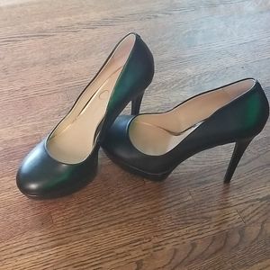 Jessica Simpson Black Pumps